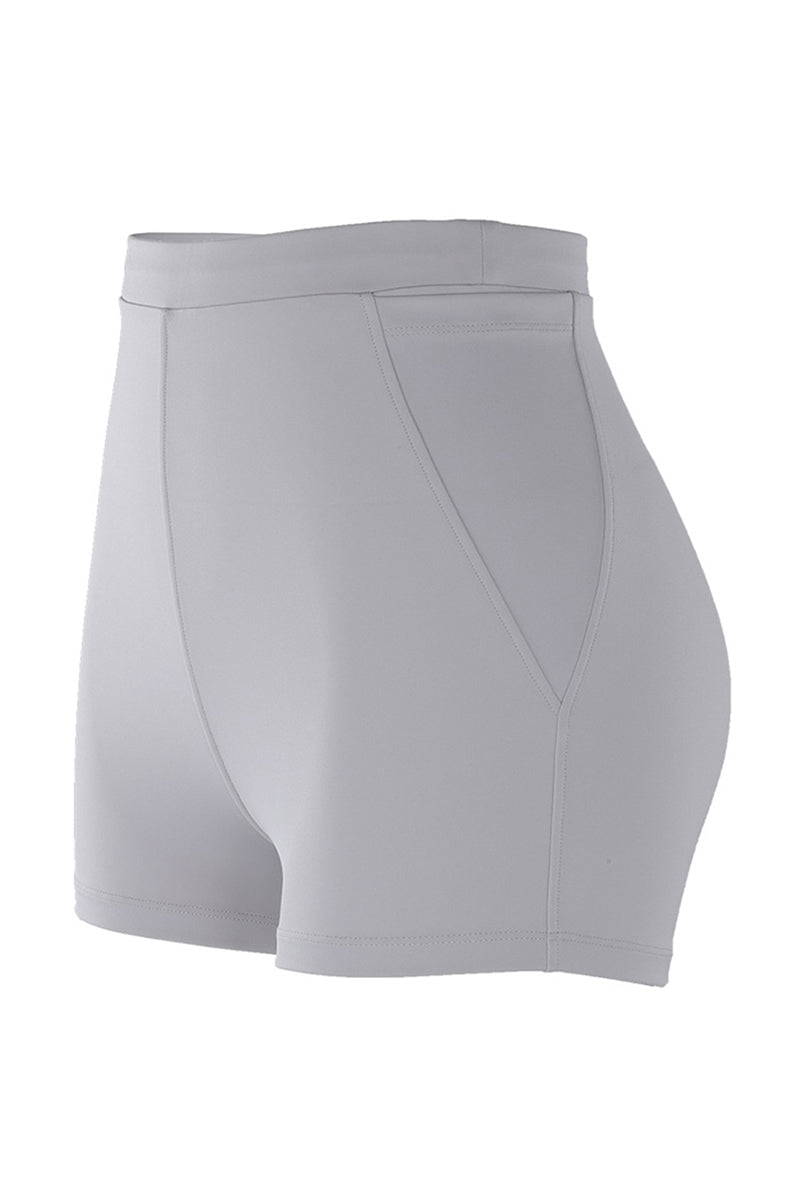 Comme le short en plumes