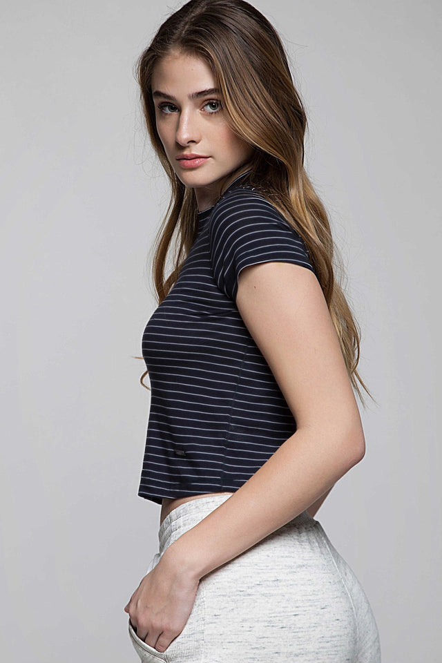 Mariniera Mock Neck Crop Tee