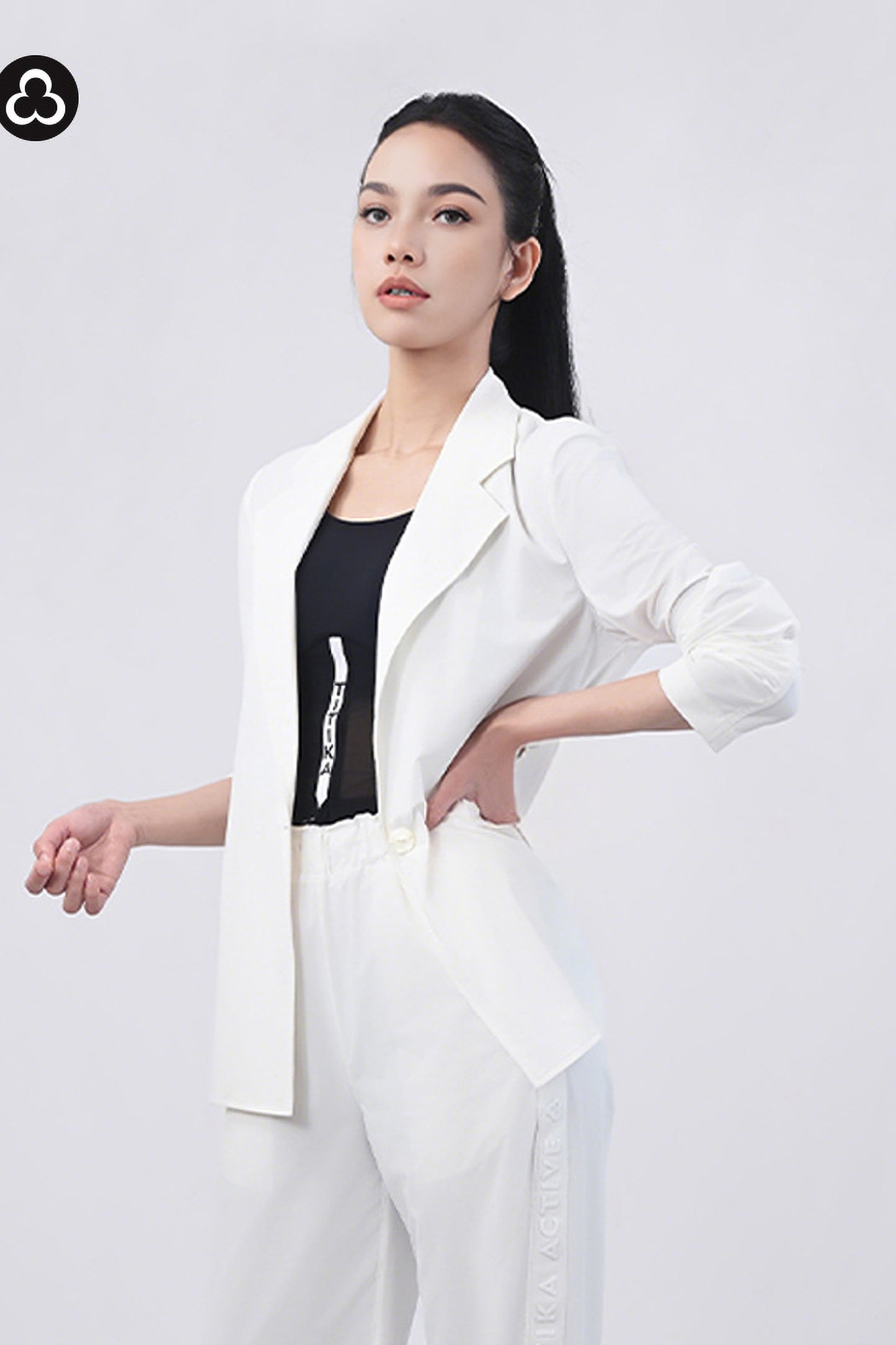 Chic Motion Blazer