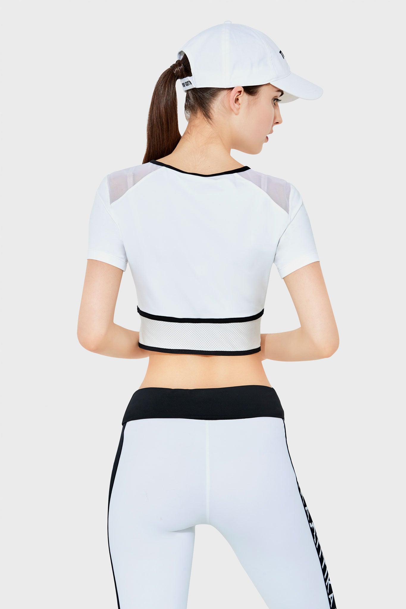 Yuna Short Sleeve Crop Tee